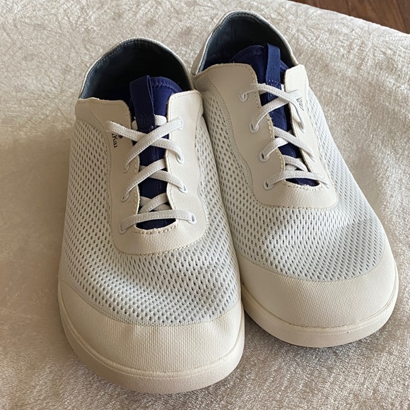 OLUKAI Men's White Casual Shoes - Picture 15 of 16